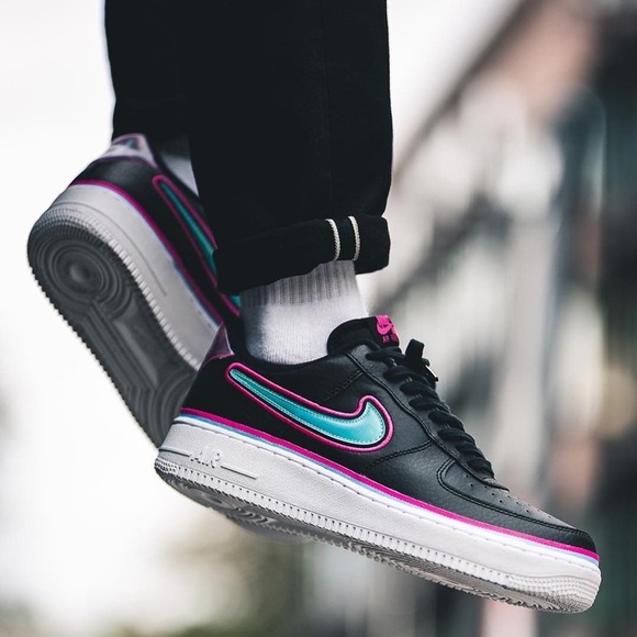 Nike Air Force 1 LV8 - Picture 5 of 8